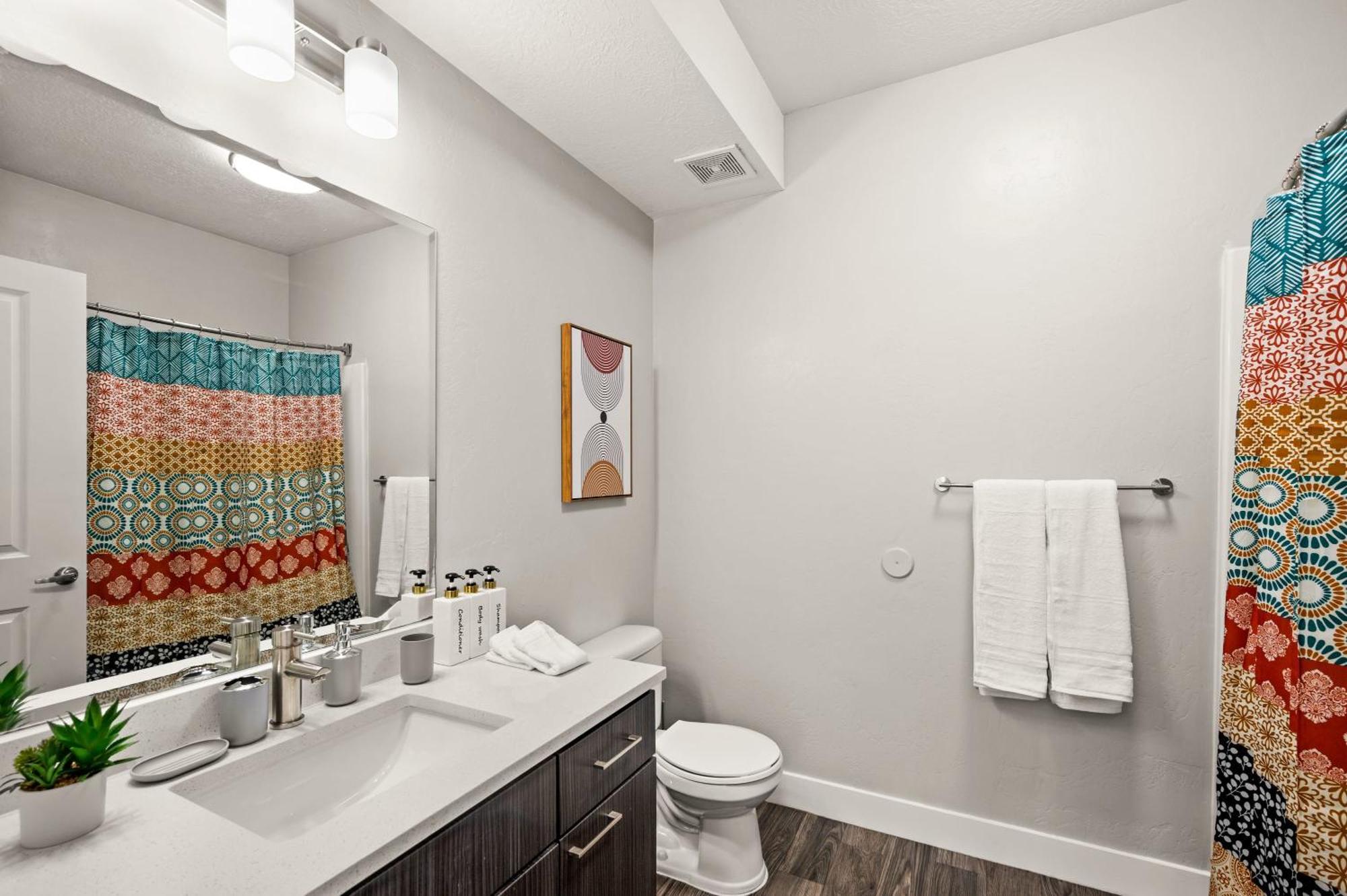 Apartment Cozy Getaway Near Center