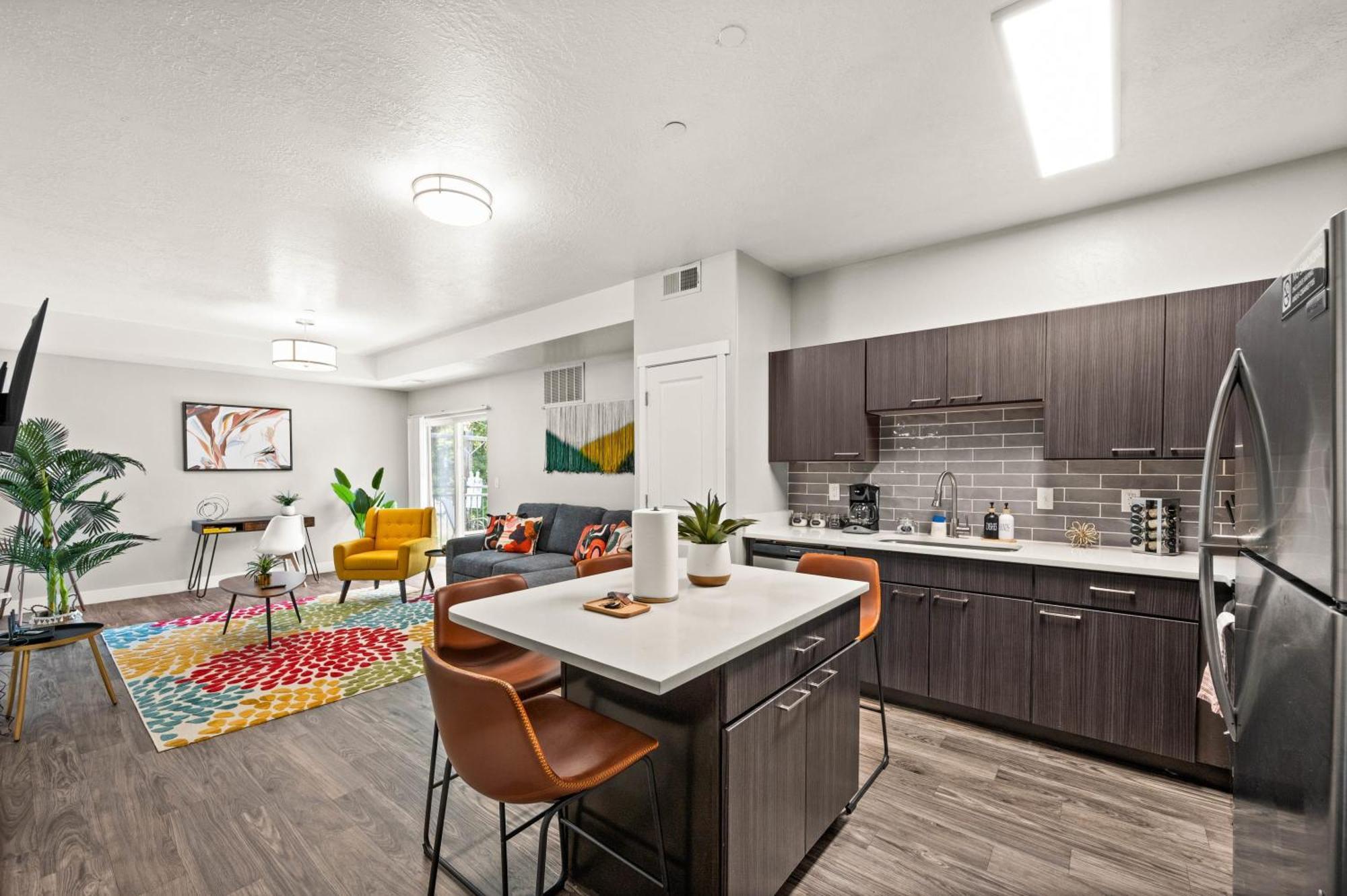 Apartment Cozy Getaway Near Center *